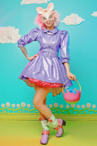 Chained Animal Mask in pink, demonstrating the mask’s sculpted animal features, polished chains, and avant-garde design for daring fashion lovers.