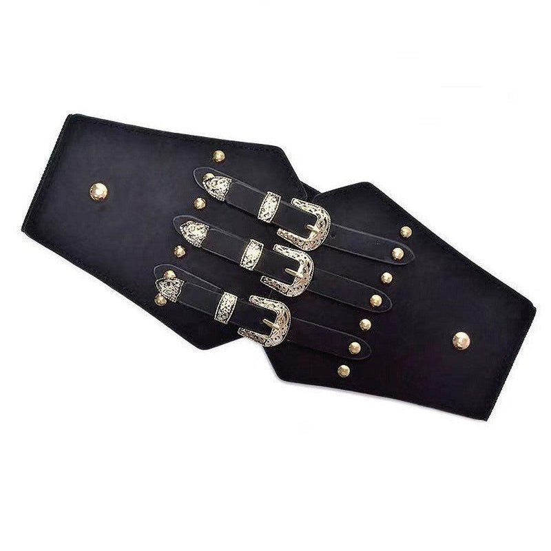 Edgy triple buckle belt in vegan leather with parallel silver buckles and flexible back section. Designed for alternative, gothic, and street-style outfits, perfect for layering over shirts, dresses, and coats.