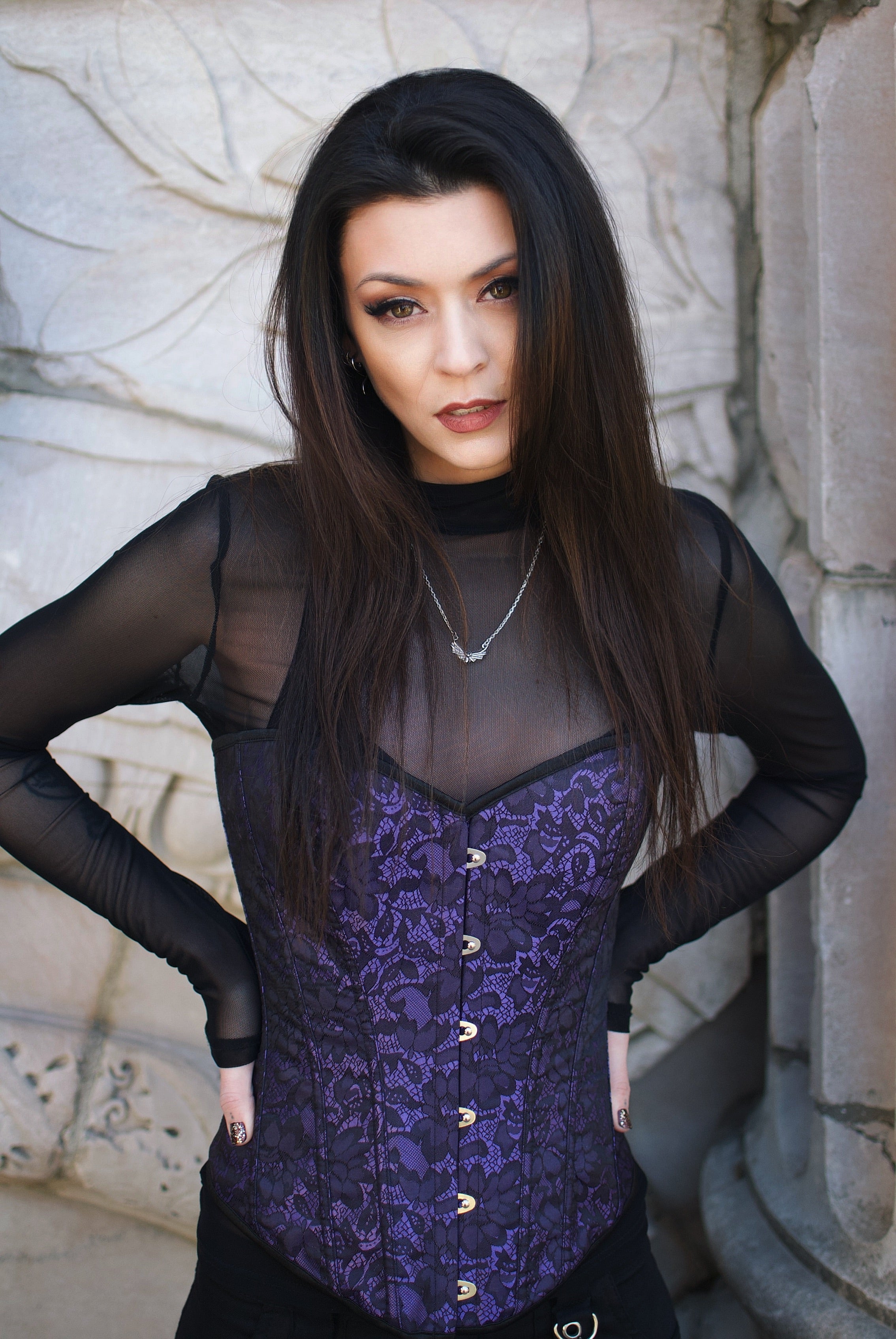 Amethyst Corset - Purple Lace Steel Busk Corset | Vixxsin – KATAKOMB