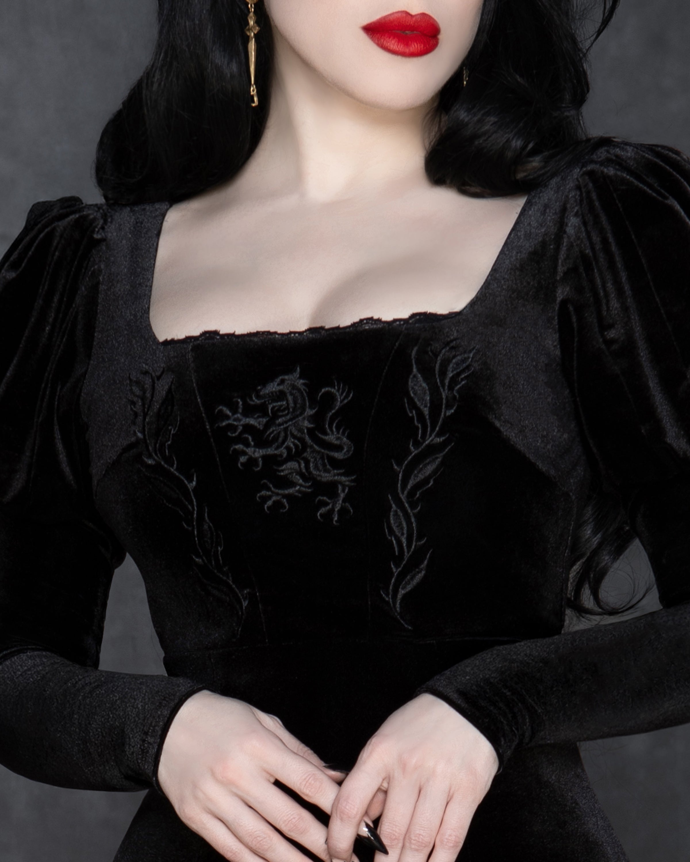 The Howling Dress - Black | Gothic Velvet Gown | KATAKOMB